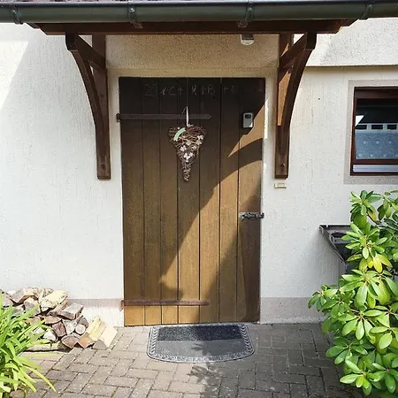 Apartament Schone Ferienwohnung Am Rande Der Hassberge Stadtlauringen